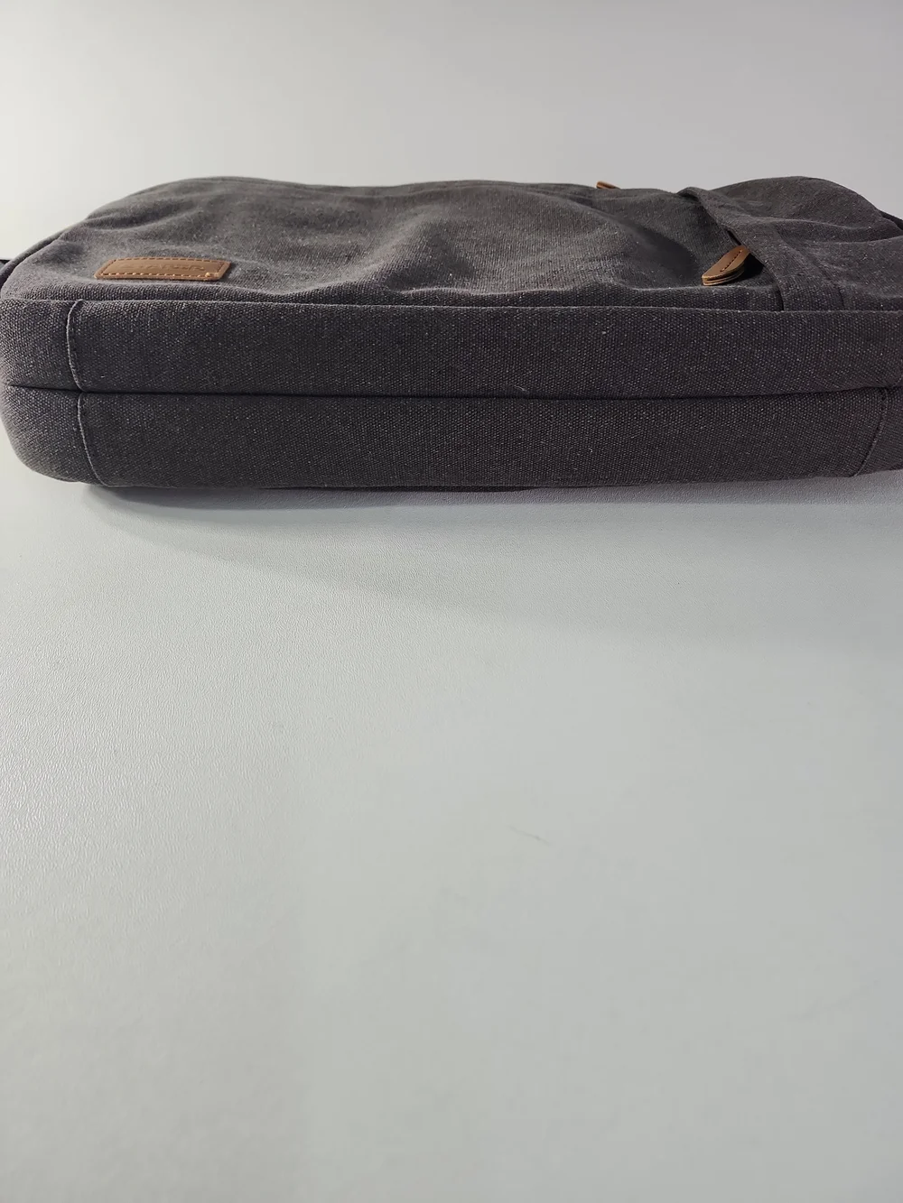 Estarer stylish gray